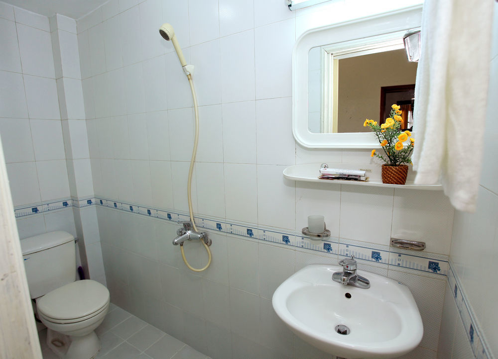 Family Holiday Hotel Hanoi Exterior photo